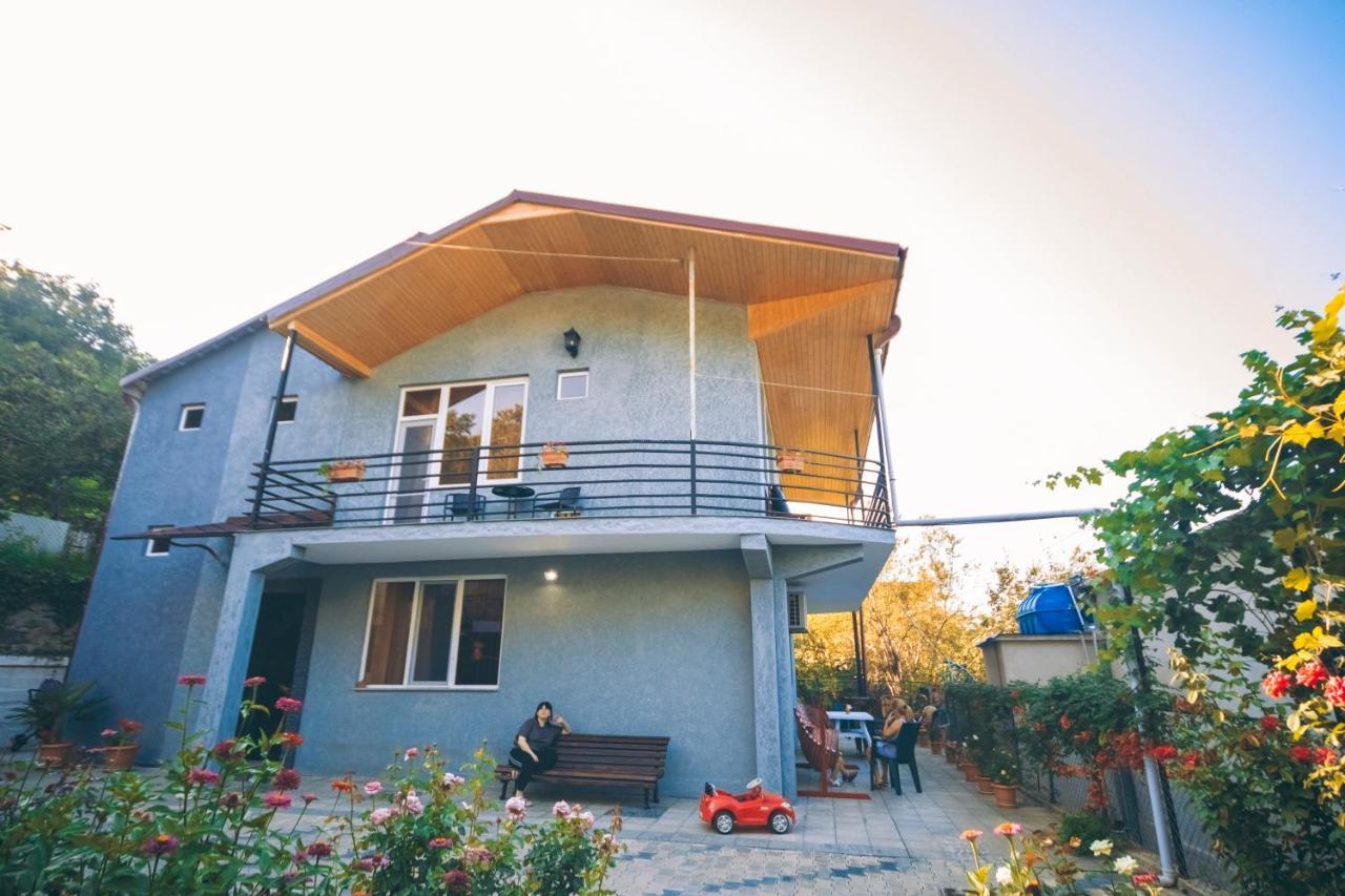 קוטאיסי Makos Guest House מראה חיצוני תמונה