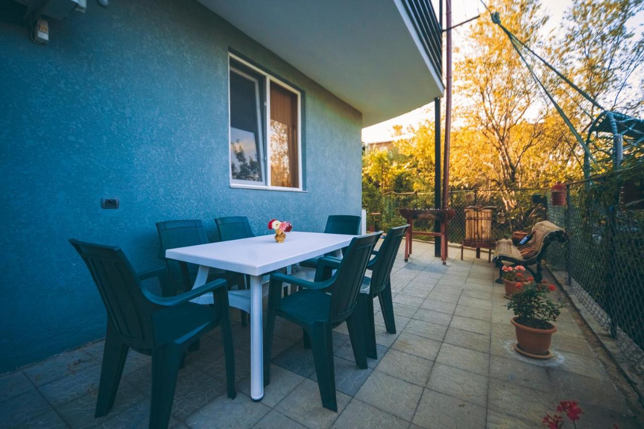 קוטאיסי Makos Guest House מראה חיצוני תמונה