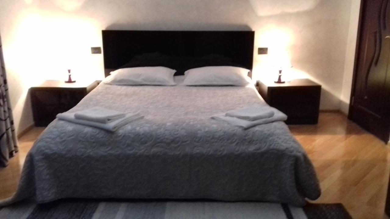 קוטאיסי Makos Guest House מראה חיצוני תמונה